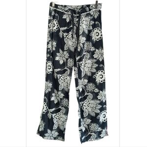Old Navy Black and White Floral PJ Pants Size XS
